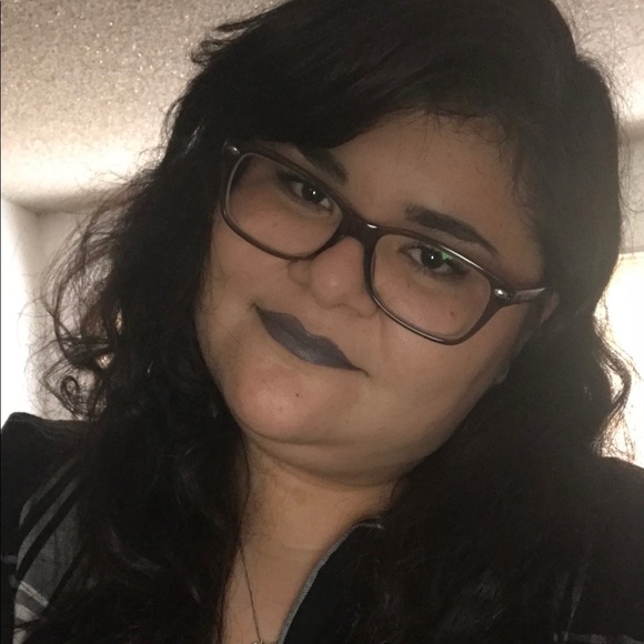 Meet your Posher, Alex - Picture 1 of 1